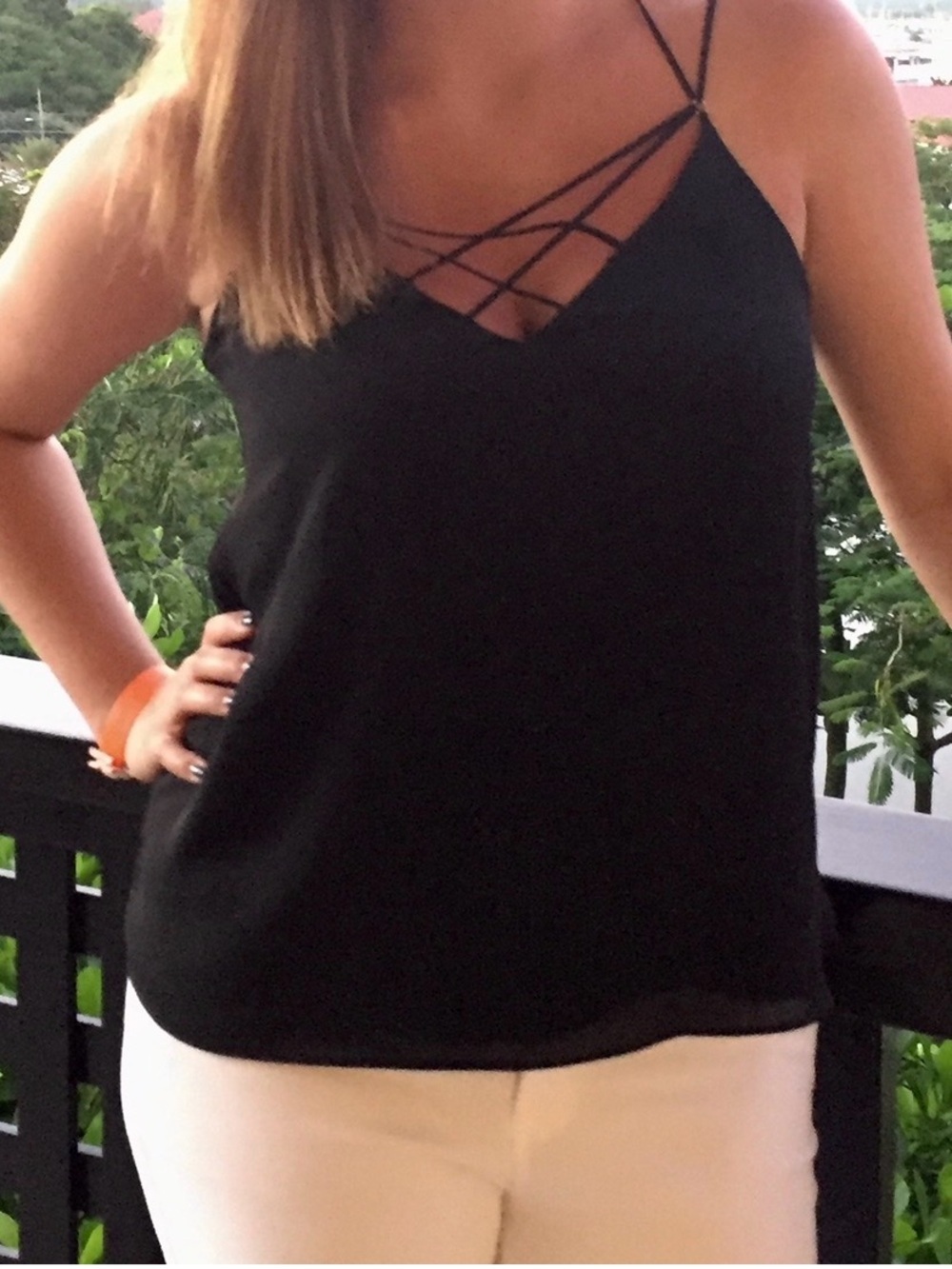 Express Women's Black Strappy V-Neck Tank Top - Picture 5 of 5